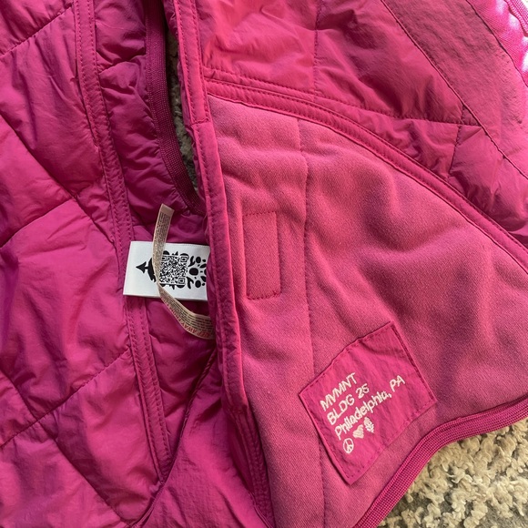 Free People FP Movement Quinn Quilted Puffer Vest Lightweight Magenta XS New - Picture 3 of 7